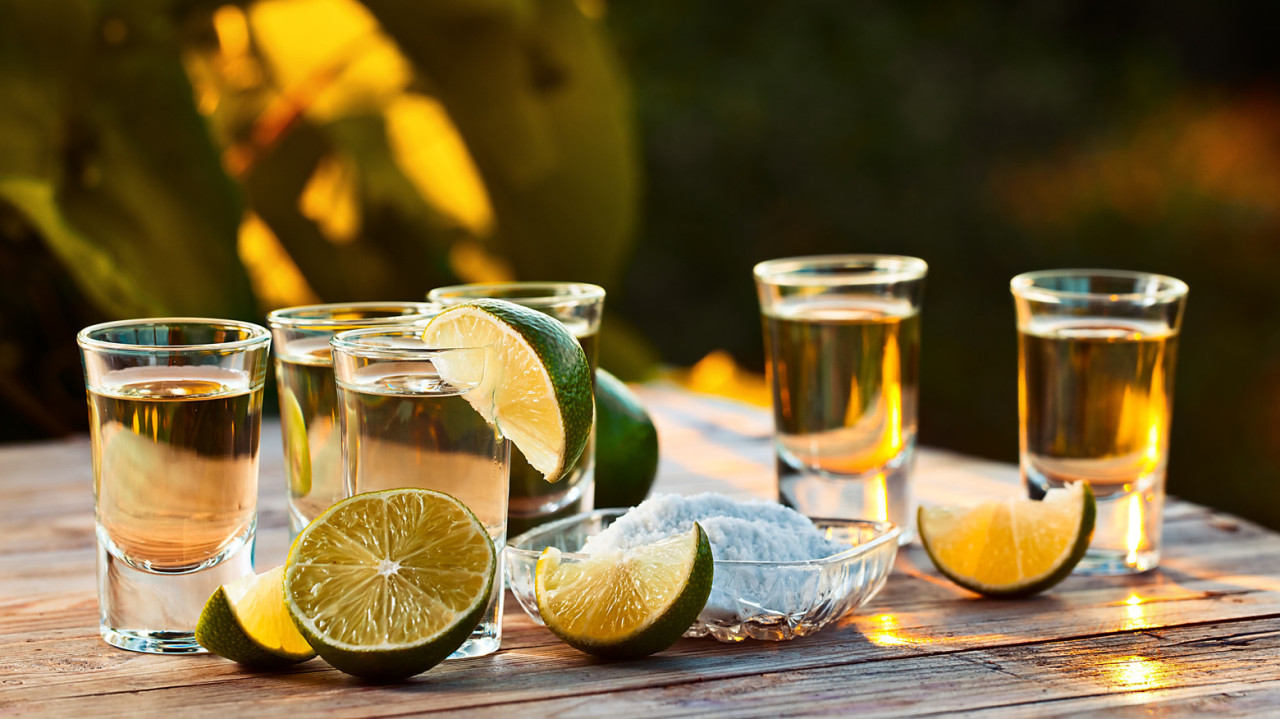 ly pha le uong ruou tequila