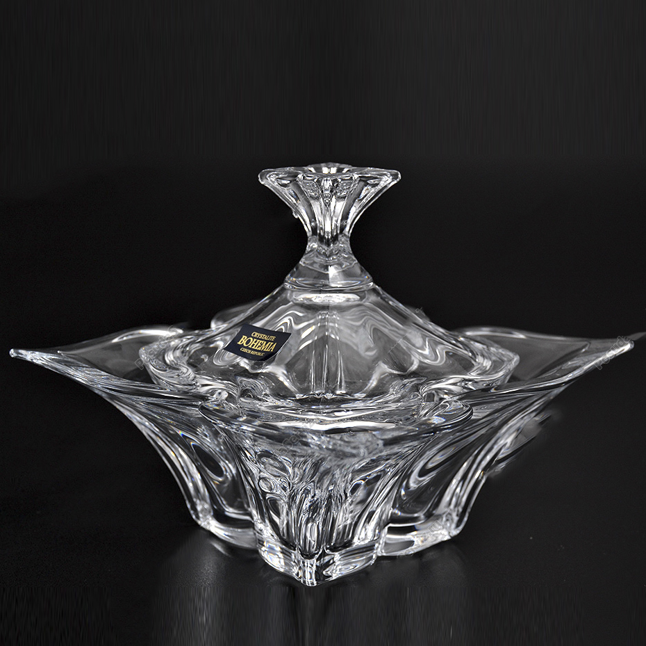 au tho pha le chau au