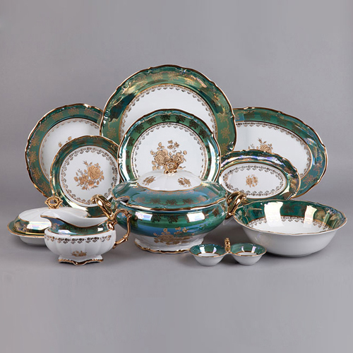 Bộ đồ ăn sứ do Nội Thất Pha Lê Châu Âu nhập khẩu từ Tiệp Khắc.